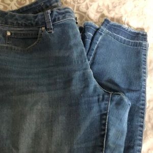 Jlo skinny jeans raw hem  tapered ankle